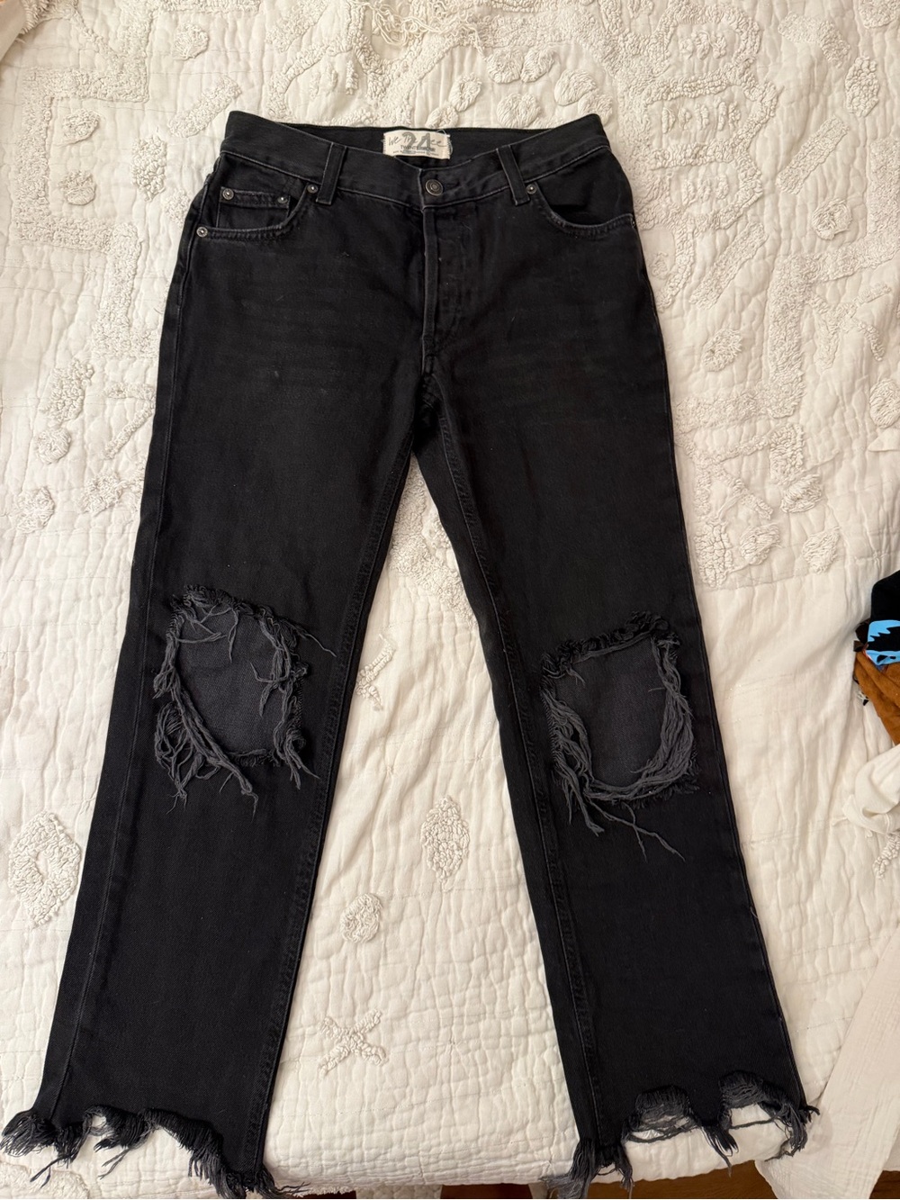 We the free Cropped Distressed Jeans size 24